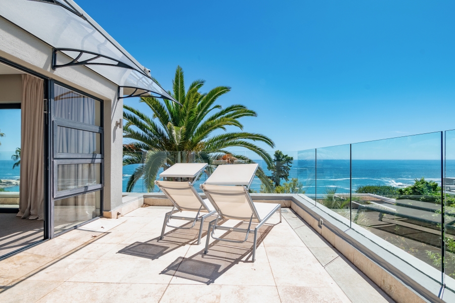 To Let 4 Bedroom Property for Rent in Clifton Western Cape